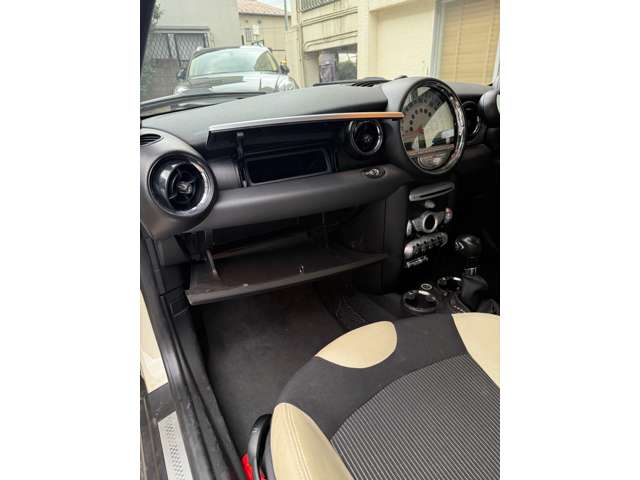 2009 MINI Mni Convertible – thumbnail 3