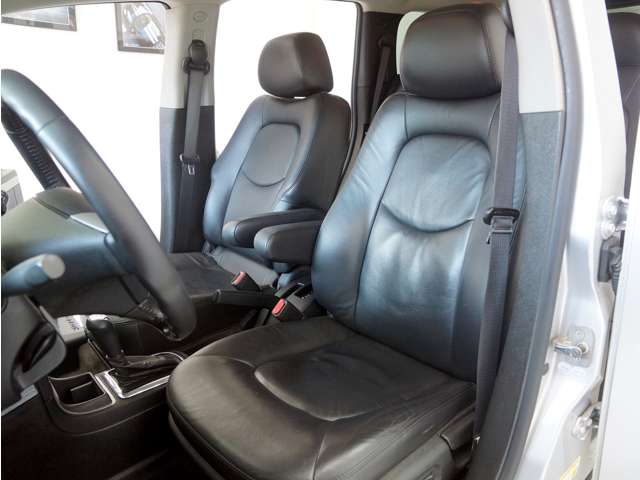 2011 Chevrolet HHR – thumbnail 4