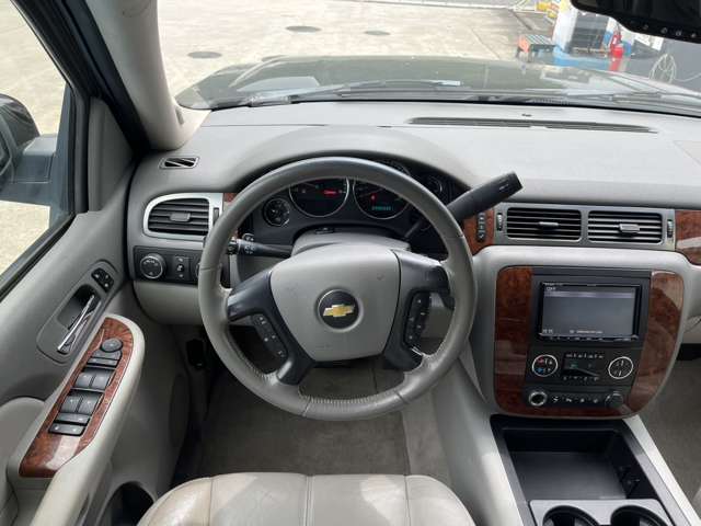 2007 Chevrolet Tahoe – thumbnail 3