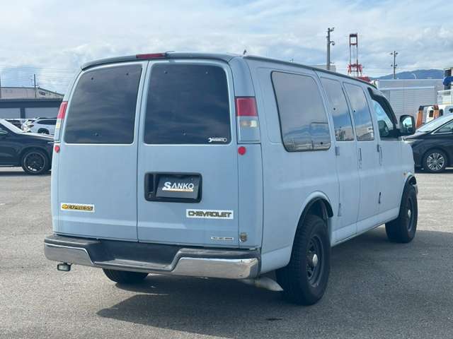 2005 Chevrolet Express – thumbnail 4