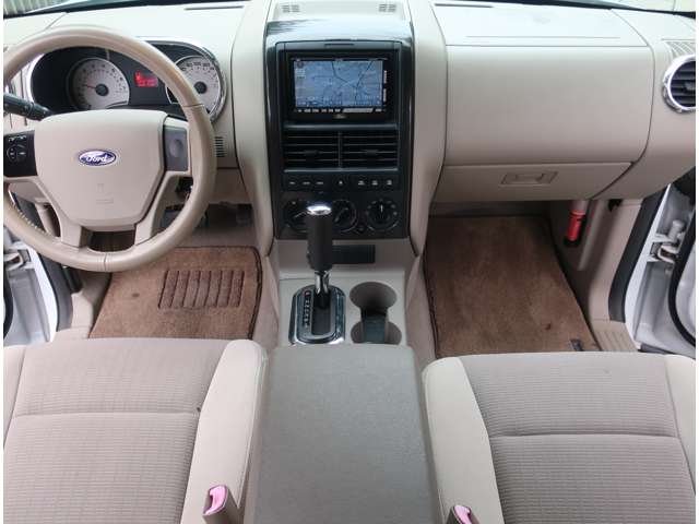2007 Ford Explorer – thumbnail 3