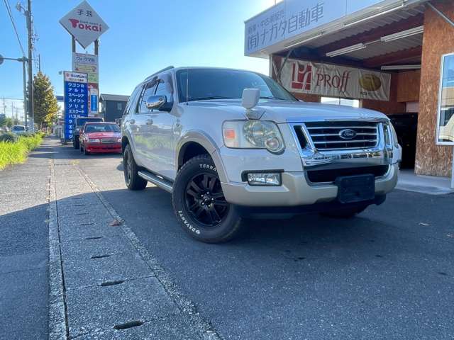 2009 Ford Explorer – thumbnail 2