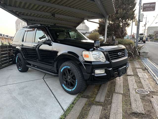 2010 Ford Explorer – thumbnail 4