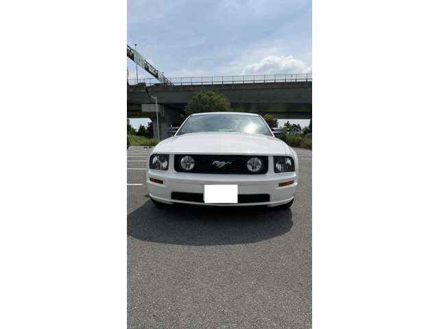 2006 Ford Mustang – thumbnail 2