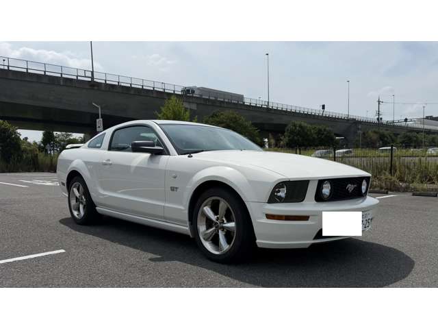 2006 Ford Mustang – thumbnail 3