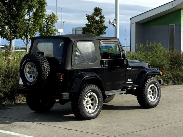 2005 Jeep Wrangler – thumbnail 4