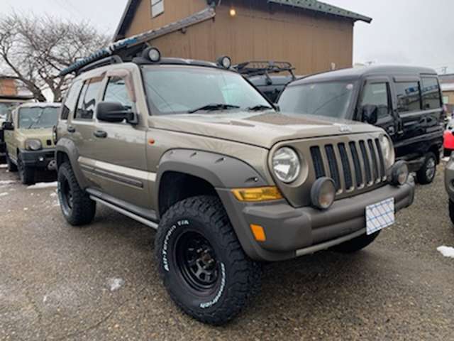 2006 Jeep Cherokee – thumbnail 3