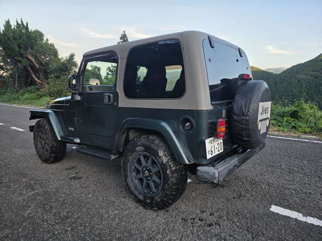 2004 Jeep Wrangler – thumbnail 4