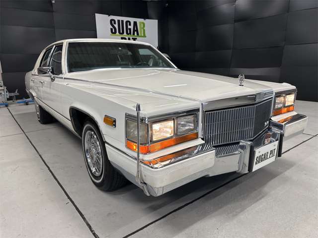 1992 Cadillac Fleetwood – thumbnail 3
