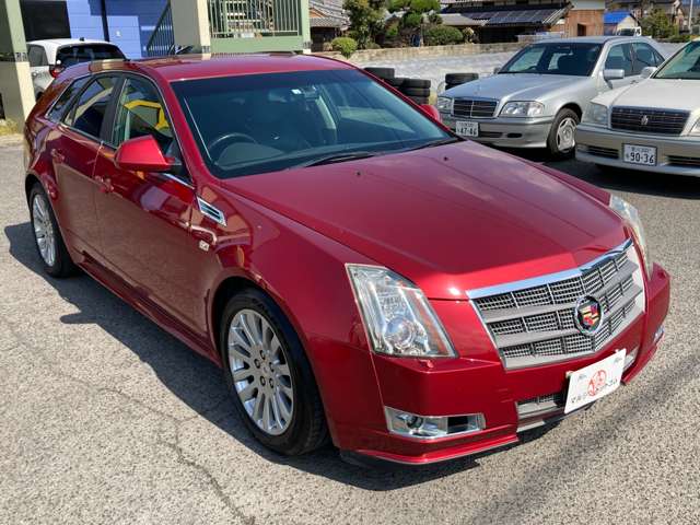 2010 Cadillac Cts Sportwagon – thumbnail 4