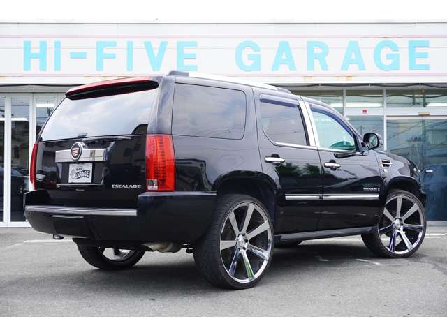 2008 Cadillac Escalade – thumbnail 4