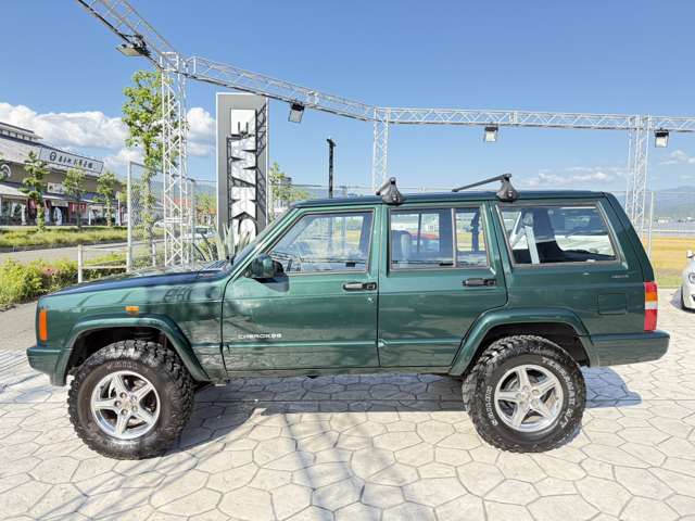 2000 Jeep Cherokee – thumbnail 2