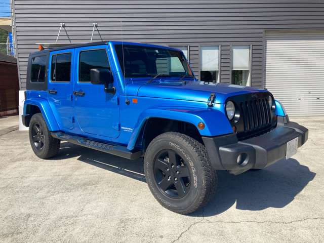 2010 Jeep Wrangler – thumbnail 3