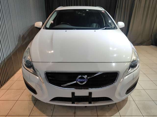 2011 Volvo V60 – thumbnail 2