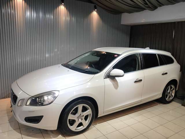 2011 Volvo V60 – thumbnail 3
