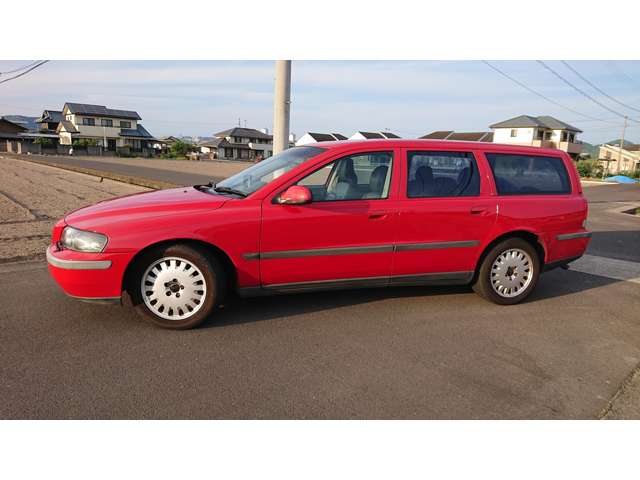 2001 Volvo V70 – thumbnail 2