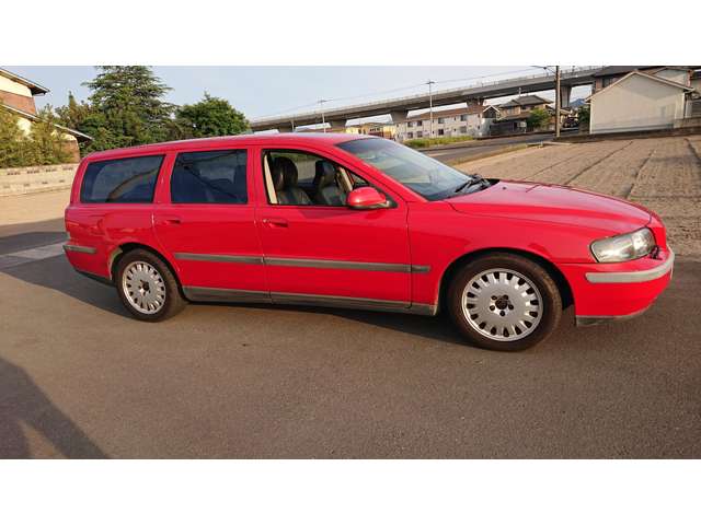2001 Volvo V70 – thumbnail 4