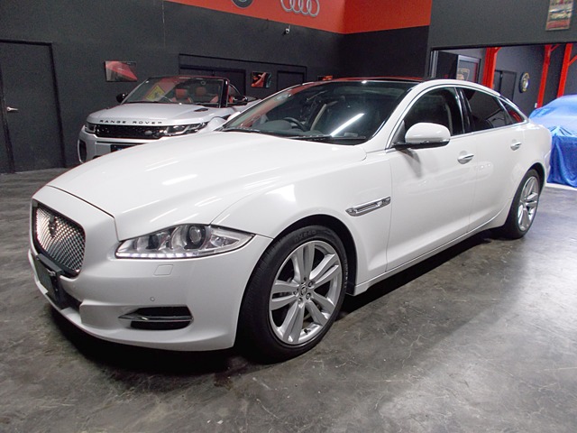 2010 Jaguar XJ