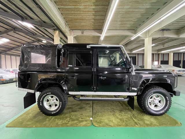 2002 Land Rover Defender – thumbnail 3
