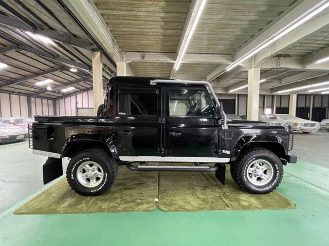 2002 Land Rover Defender – thumbnail 4