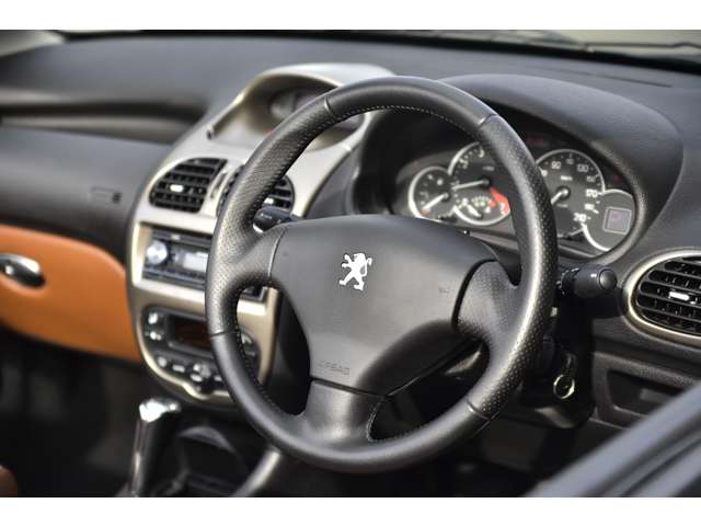 2005 Peugeot 206CC – thumbnail 3