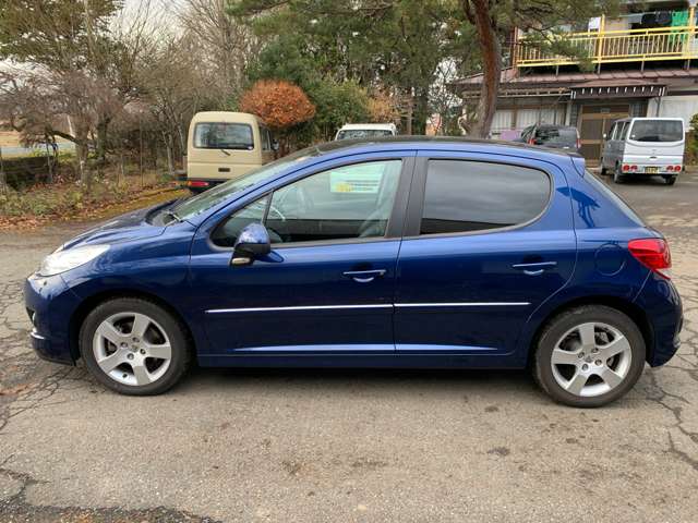 2010 Peugeot 207 – thumbnail 3