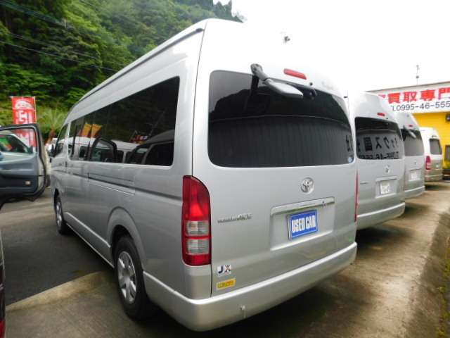 2007 Toyota Regius Ace – thumbnail 3