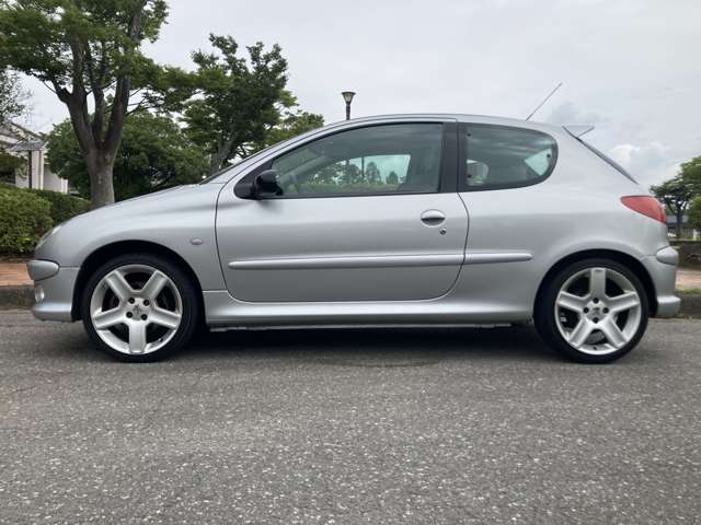 2003 Peugeot 206 – thumbnail 4
