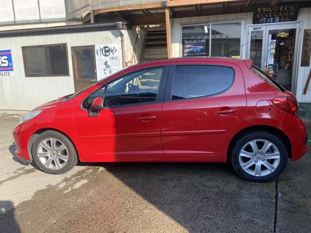 2007 Peugeot 207 – thumbnail 3
