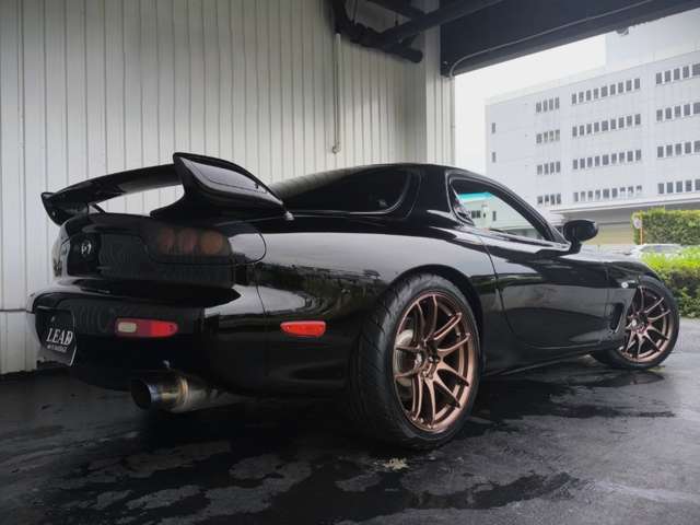 2001 Mazda RX-7 – thumbnail 2