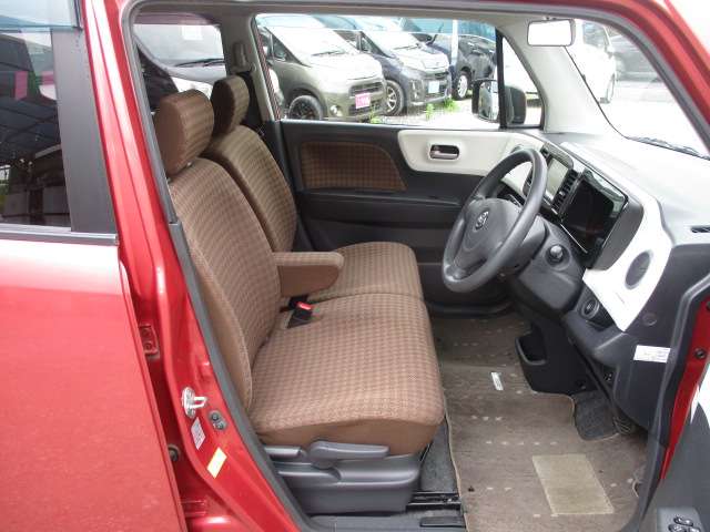 2011 Nissan Moco – thumbnail 4