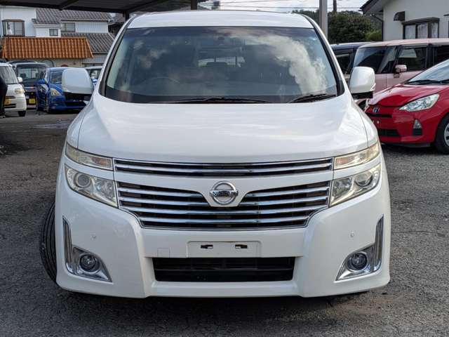 2011 Nissan Elgrand – thumbnail 2
