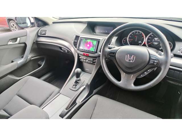 2011 Honda Accord Tourer – thumbnail 4