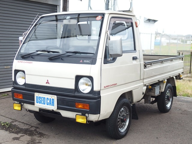 1989 Mitsubishi Minicab Truck