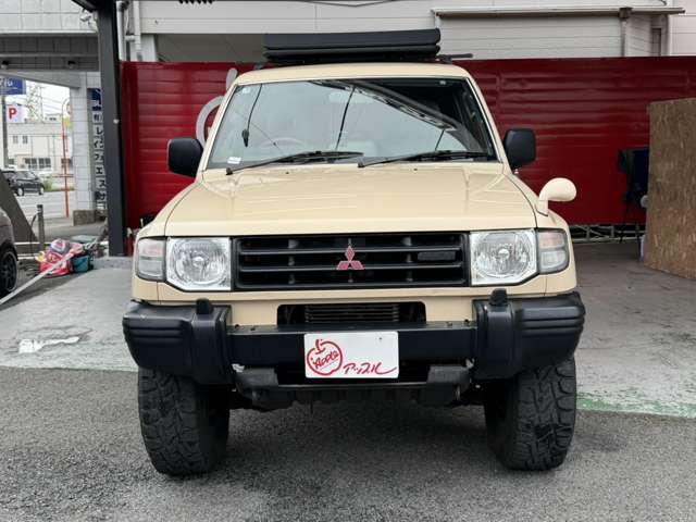 1998 Mitsubishi Pajero – thumbnail 2