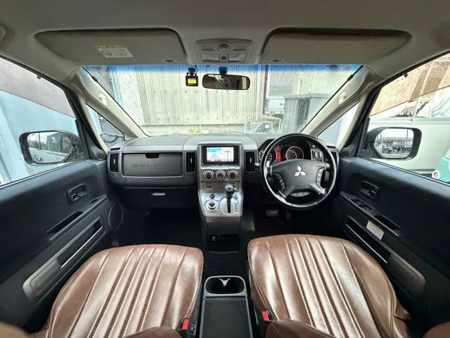 2007 Mitsubishi Delica D:5 – thumbnail 2