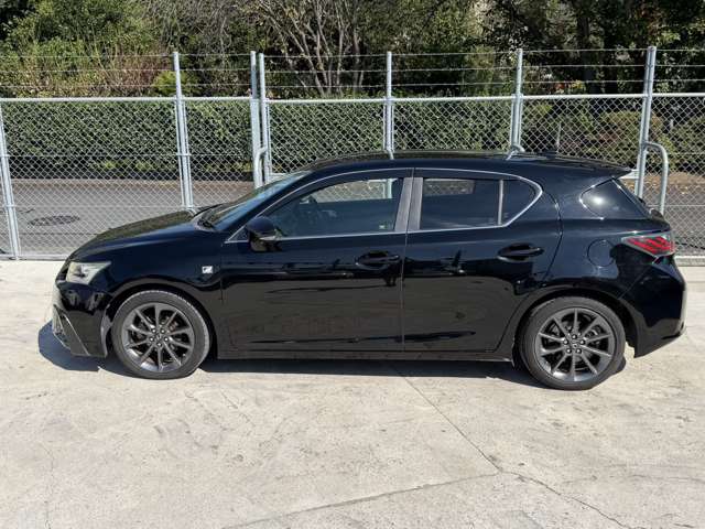 2011 Lexus CT – thumbnail 4