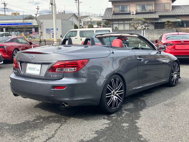 2011 Lexus IS Convertible – thumbnail 2