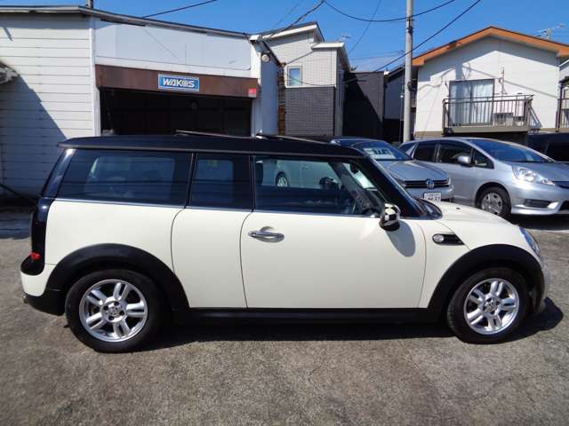 2011 MINI MINI Clubman – thumbnail 4