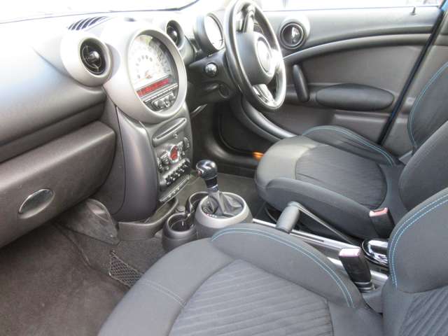 2011 MINI MINI Crossover – thumbnail 3