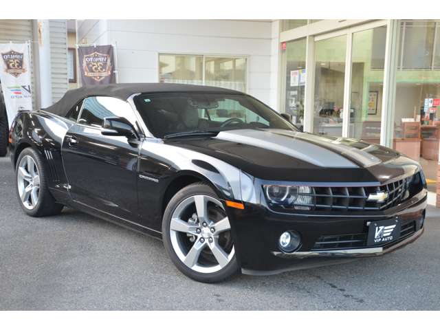 2011 Chevrolet Camaro Convertible – thumbnail 2