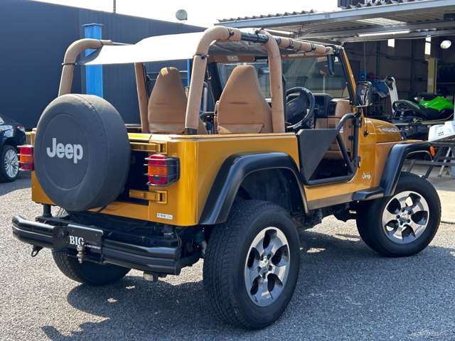 1996 Jeep Wrangler – thumbnail 4