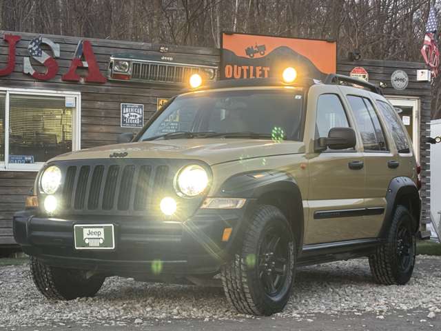 2003 Jeep Cherokee – thumbnail 2
