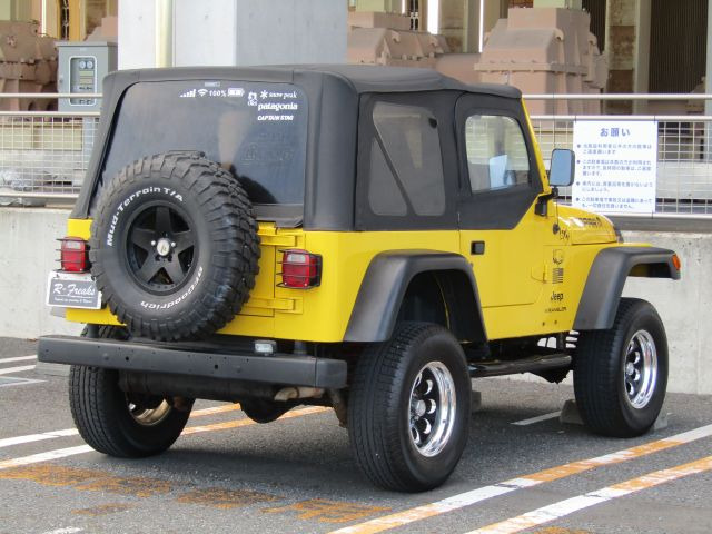 2000 Jeep Wrangler – thumbnail 4