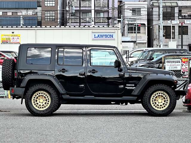 2010 Jeep Wrangler – thumbnail 4