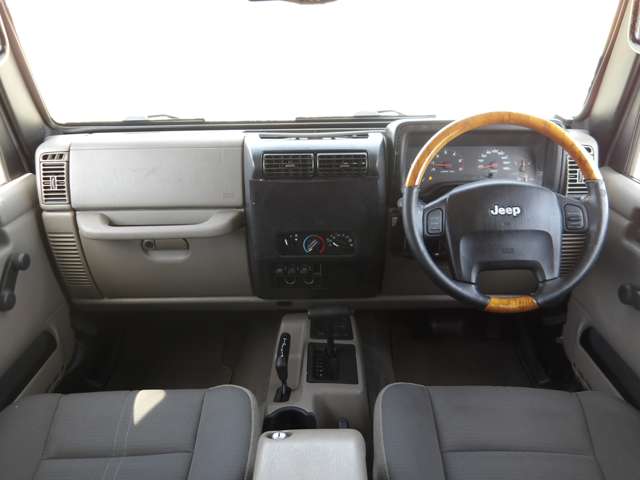 2004 Jeep Wrangler – thumbnail 3