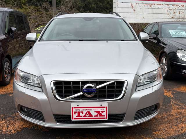2011 Volvo V70 – thumbnail 2