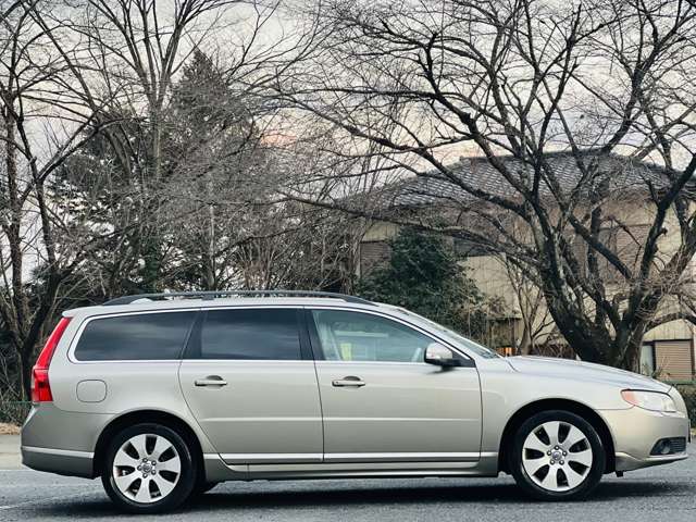2008 Volvo V70 – thumbnail 4