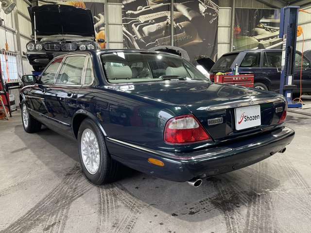 2001 Jaguar XJ – thumbnail 4