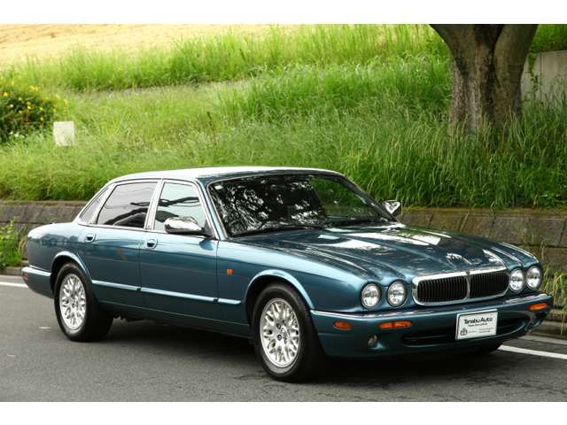 2000 Jaguar XJ – thumbnail 3
